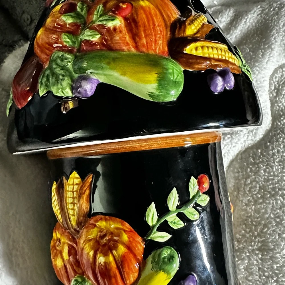 Vintage Ceramic Fruit candles holder/Jar with Raised Harvest Motif - Picture 4 of 6